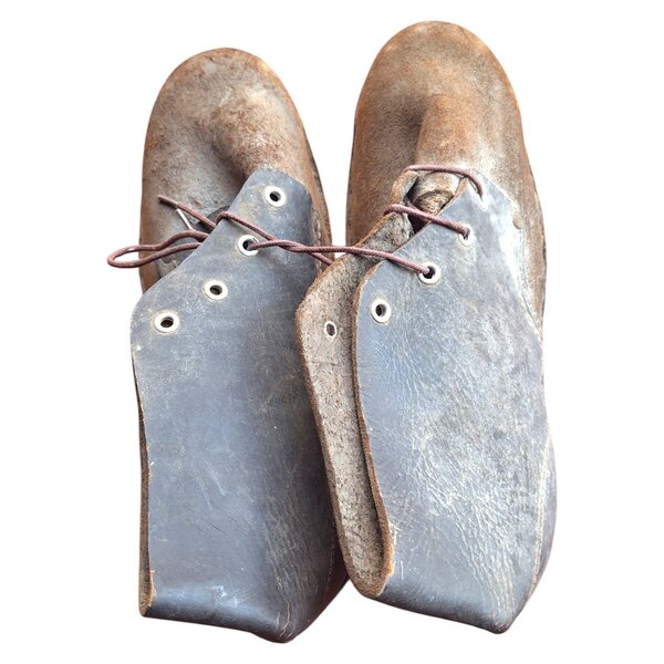 Paire de brodequins de captivité WW2 – Fabrication Stalag