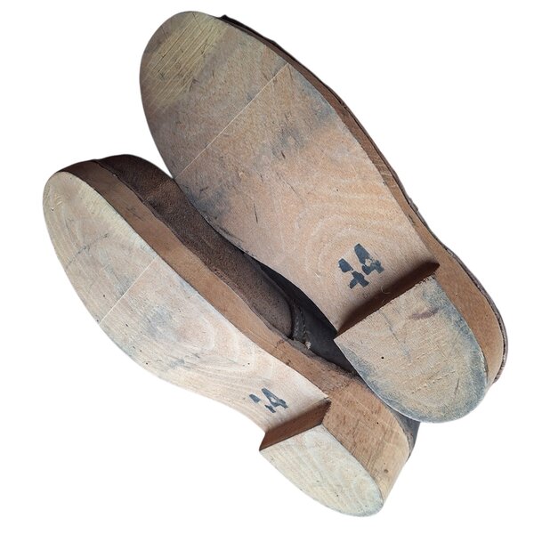 Paire de brodequins de captivité WW2 – Fabrication Stalag