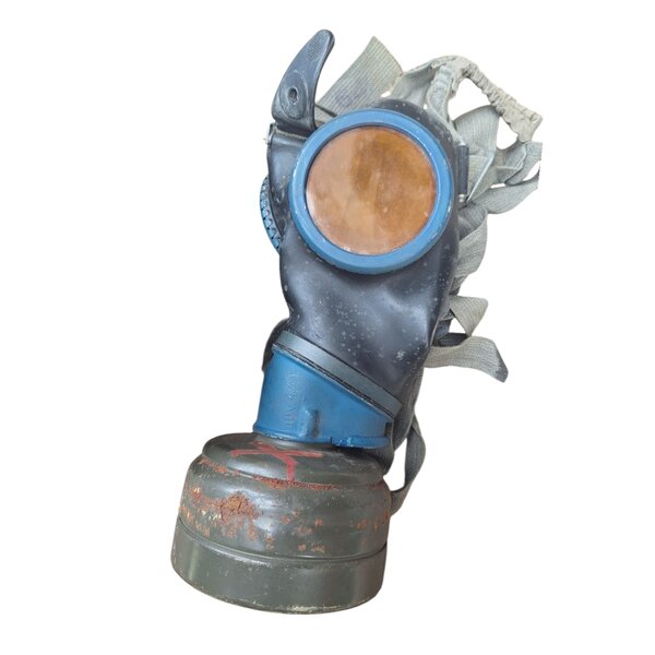 German WW2 gas mask
